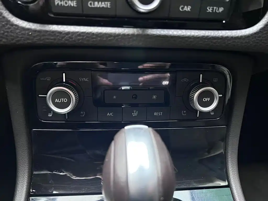 Volkswagen Volkswagen Touareg 2017 3.0TSI Outdoor Edition 2018 - thumbnail 17