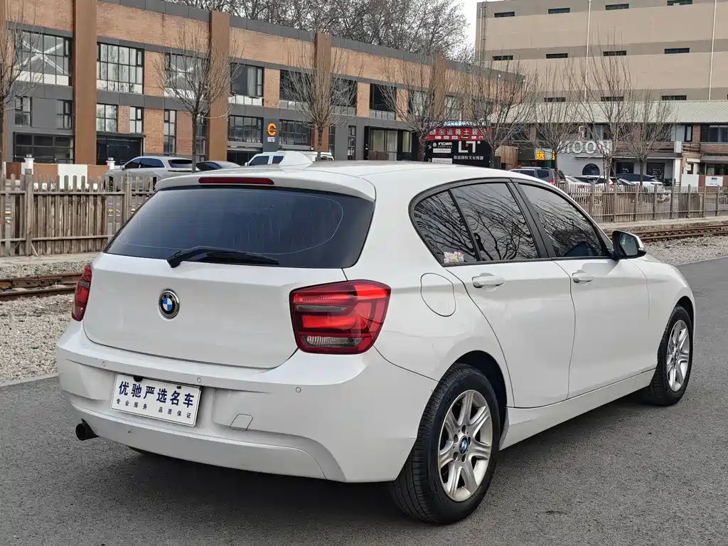 BMW BMW 1 Series Import 2013 Model Facelift 116i Leading Edition 2014 - thumbnail 9