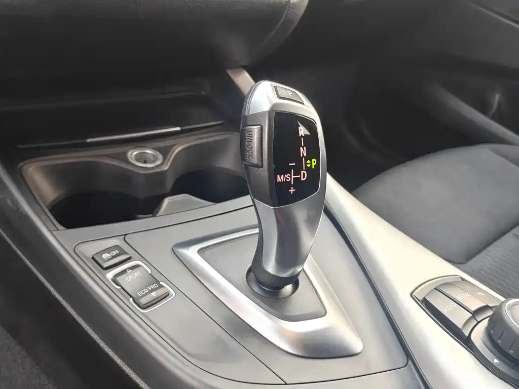 BMW BMW 1 Series Import 2013 Model Facelift 116i Leading Edition 2014 - thumbnail 16