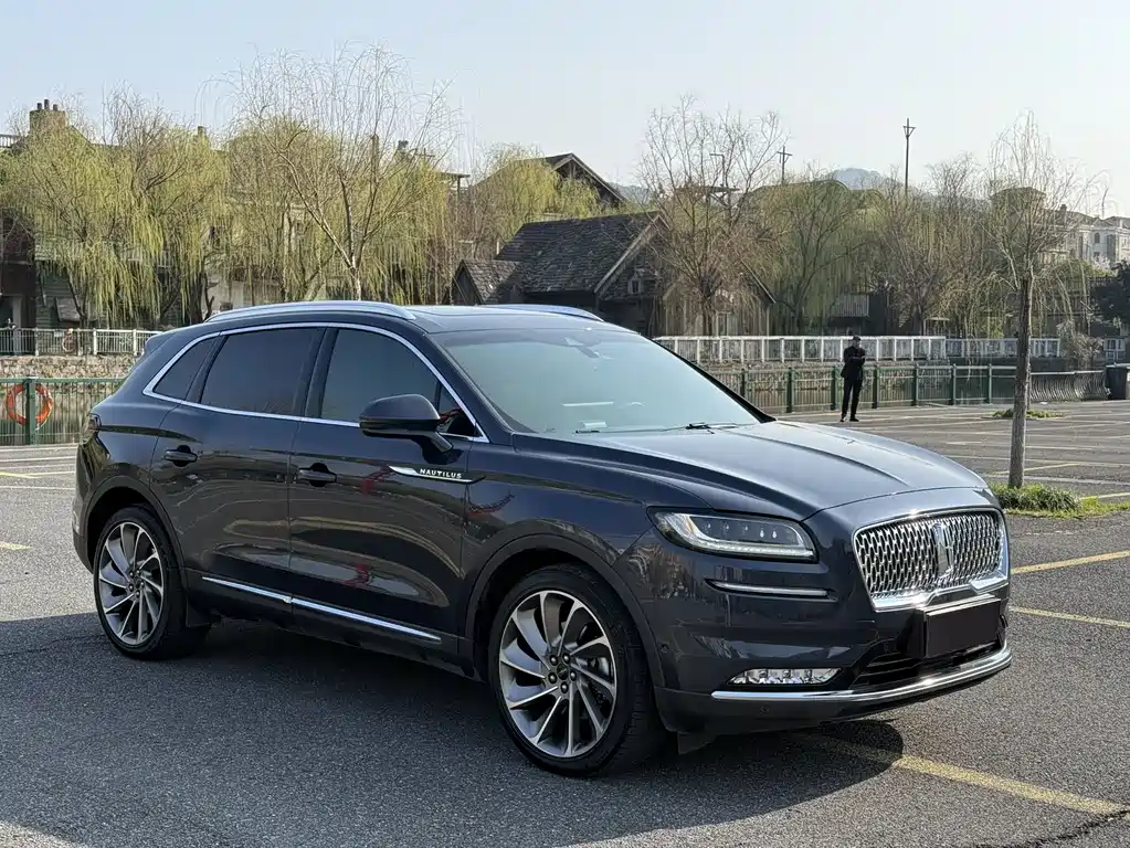 Lincoln Nautilus 2021 2.7T AWD Reserve Edition 2021 - thumbnail 3
