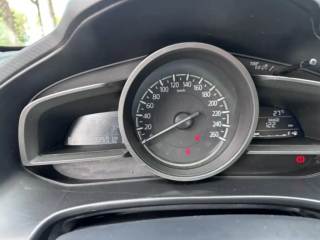 Mazda Mazda 3 Axela 2017 Sedan 1.5L Manual Comfort Model VI 2019 - thumbnail 21