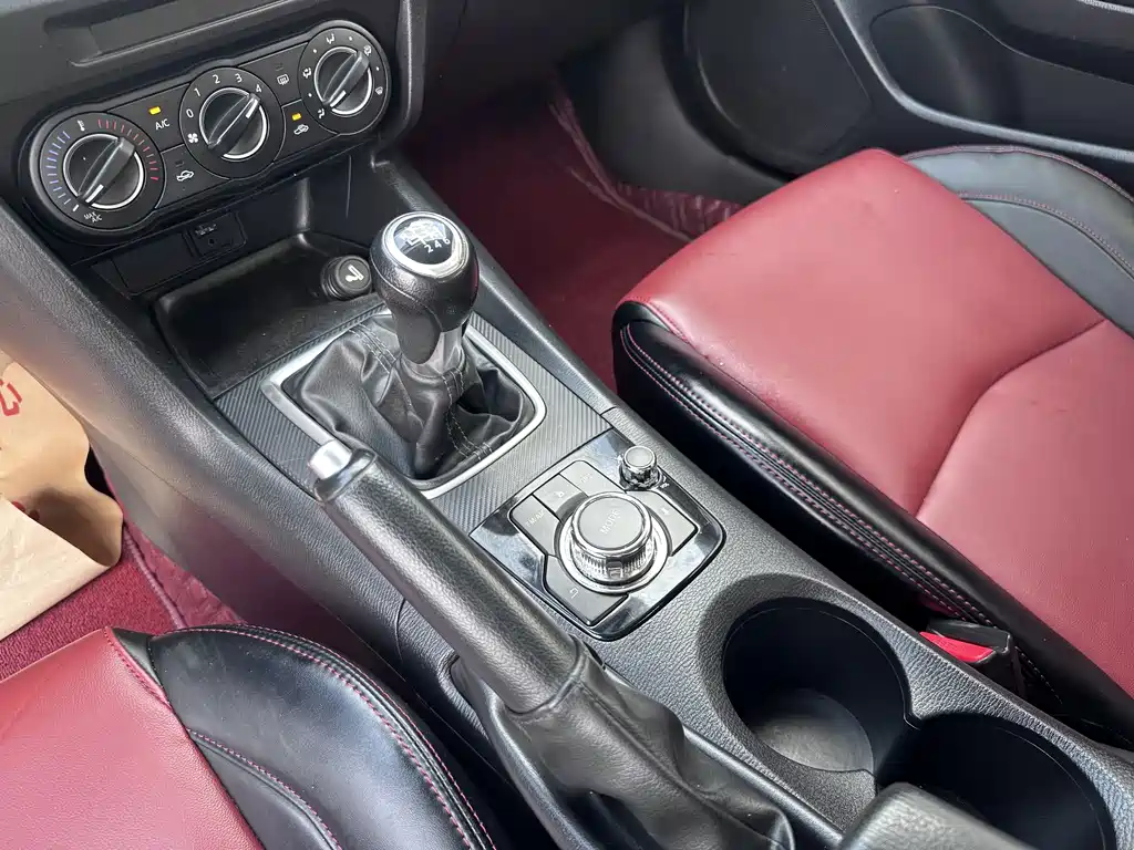 Mazda Mazda 3 Axela 2017 Sedan 1.5L Manual Comfort Model VI 2019 - thumbnail 23