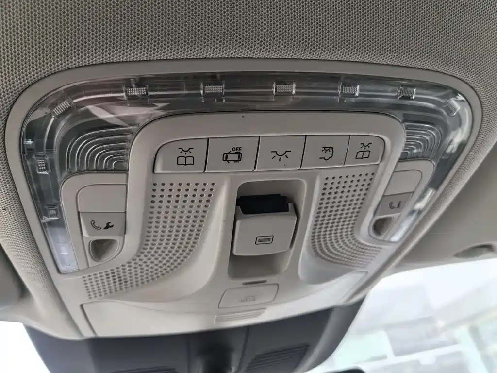 Mercedes-Benz Mercedes-Benz V-Class 2021 V 260 L Long Wheelbase Premium Edition 2022 - thumbnail 20
