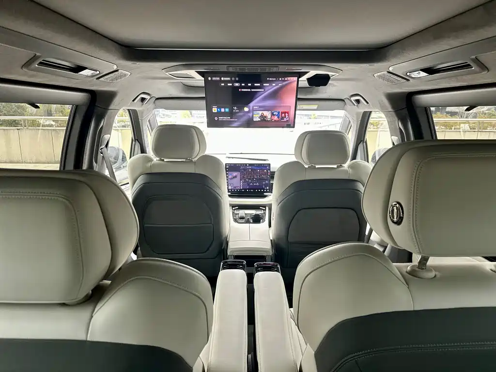 Zeekr Zeekr 009 2024 Six-Seat Executive Version AWD 108kWh 2025 - thumbnail 19