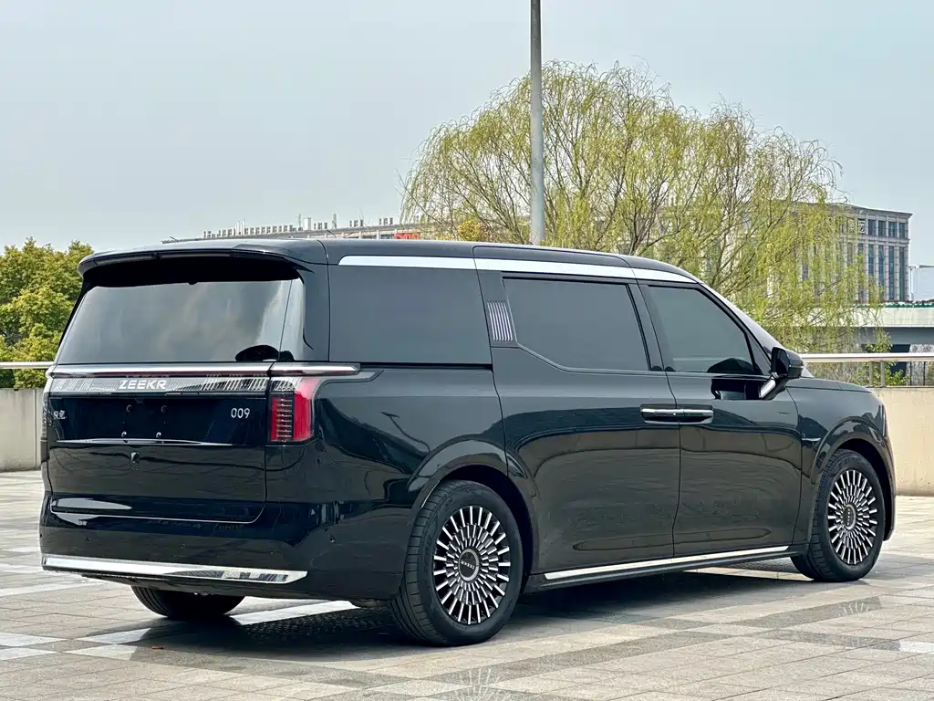 Zeekr Zeekr 009 2024 Six-Seat Executive Version AWD 108kWh 2025 - thumbnail 23