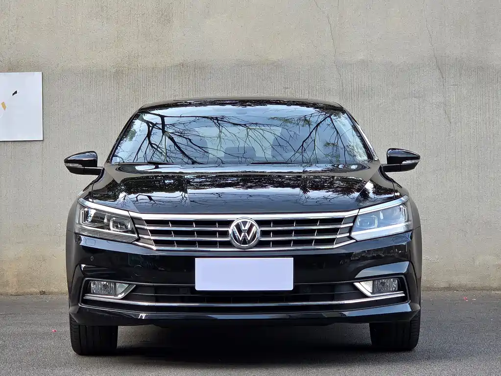 Volkswagen Volkswagen Passat 2017 330TSI DSG Luxury Edition 2017 - thumbnail 2