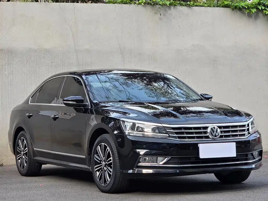 Volkswagen Volkswagen Passat 2017 330TSI DSG Luxury Edition 2017 - thumbnail 3