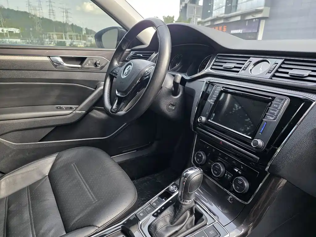 Volkswagen Volkswagen Passat 2017 330TSI DSG Luxury Edition 2017 - thumbnail 23