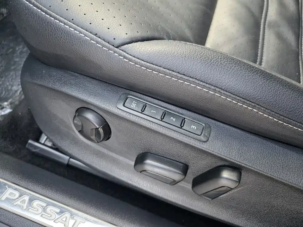 Volkswagen Volkswagen Passat 2017 330TSI DSG Luxury Edition 2017 - thumbnail 27