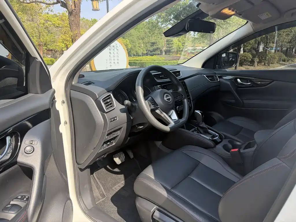 Nissan Nissan Qashqai 2023 Classic 2.0L CVT XV Comfort Edition 2024 - thumbnail 8