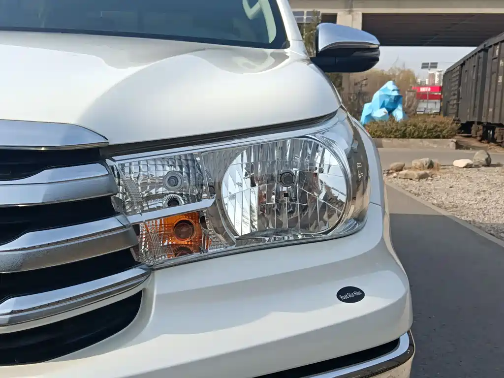 Toyota Toyota Hilux 2019 2.7L Automatic 2019 - thumbnail 3