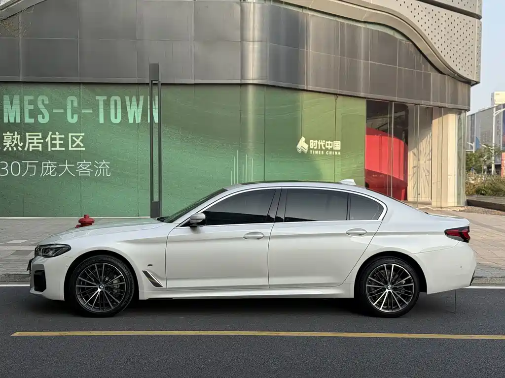 BMW BMW 5 Series 2023 530Li Leading Model M Sport Package 2024 - thumbnail 4