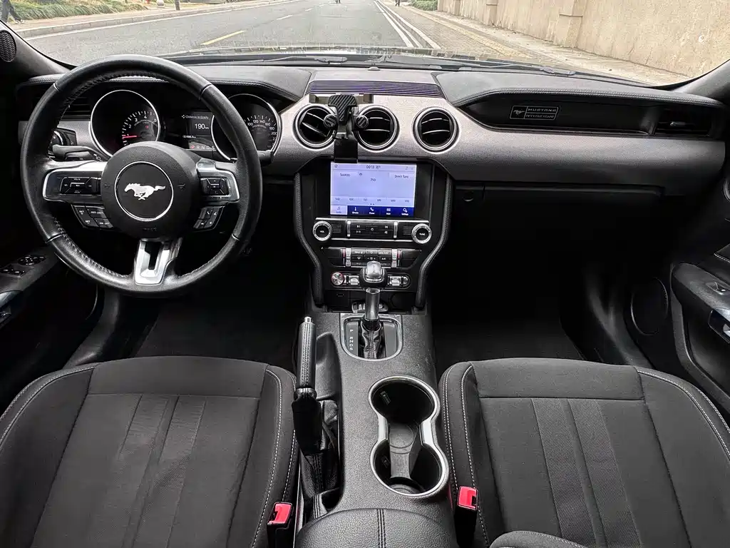 Ford Mustang 2020 2.3L EcoBoost 2022 - thumbnail 6