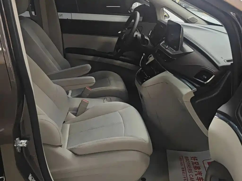 Buick Buick GL8 2023 Land Business Class Comfort Edition 2023 - thumbnail 9