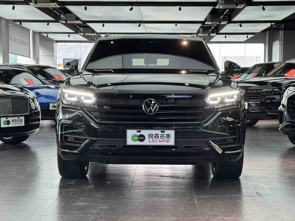 Volkswagen Volkswagen Touareg 2022 3.0TSI R-Line 20th Anniversary Special Edition 2023 - thumbnail 2