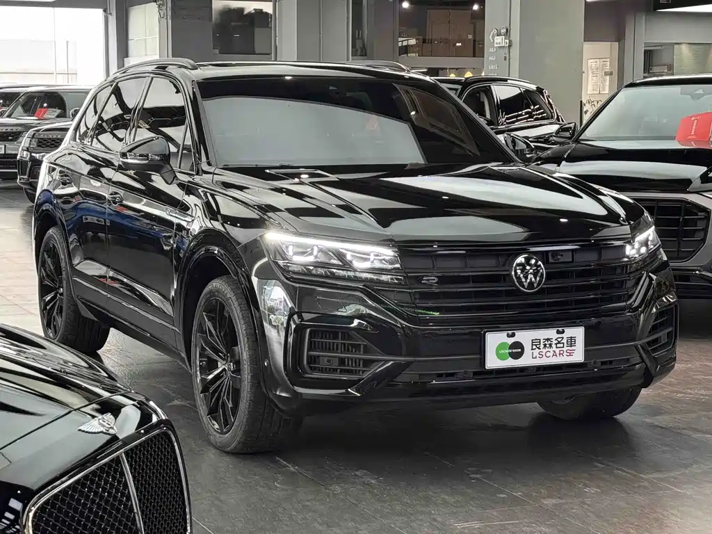 Volkswagen Volkswagen Touareg 2022 3.0TSI R-Line 20th Anniversary Special Edition 2023 - thumbnail 3