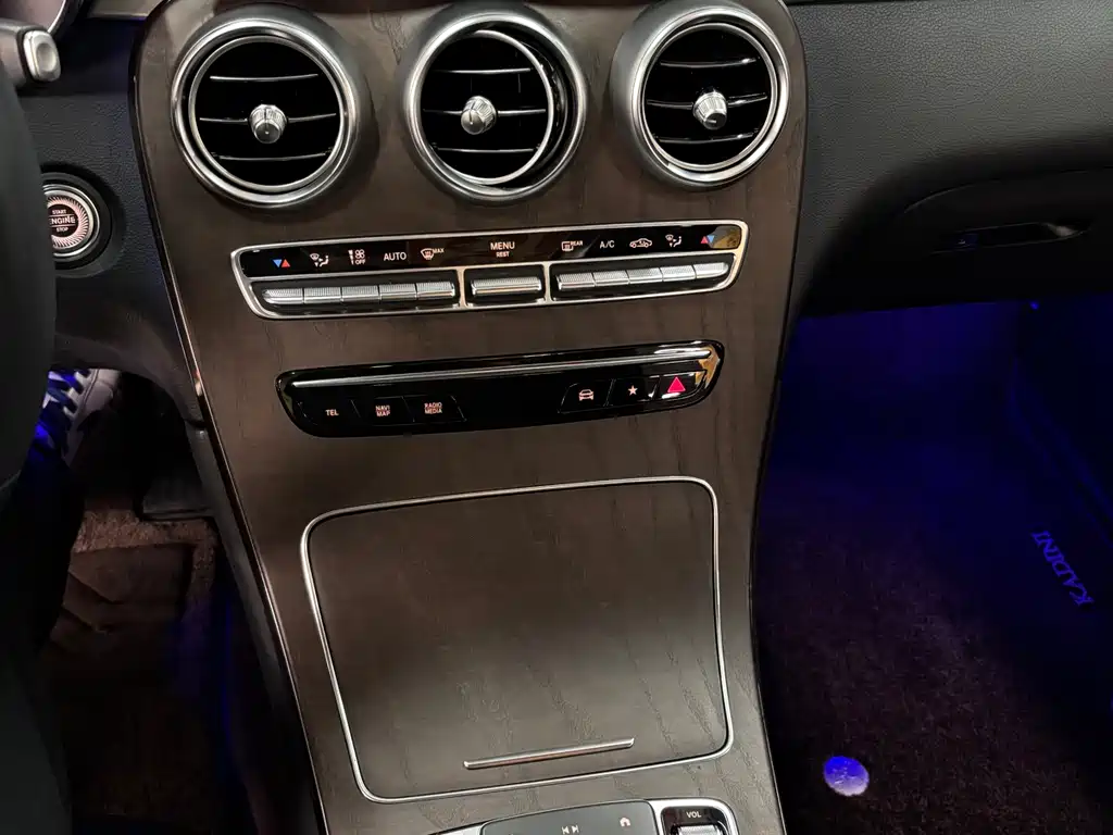 Mercedes-Benz Mercedes-Benz GLC 2022 Facelift GLC 260 L 4MATIC Luxury 2022 - thumbnail 10