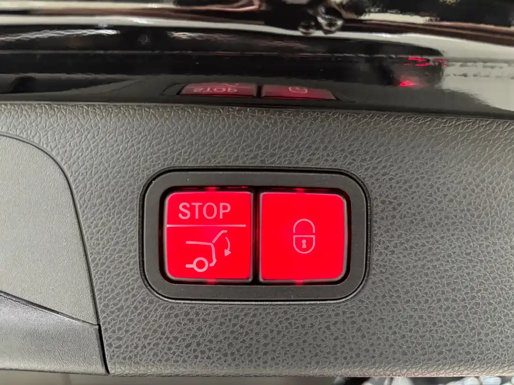 Mercedes-Benz Mercedes-Benz GLC 2022 Facelift GLC 260 L 4MATIC Luxury 2022 - thumbnail 17