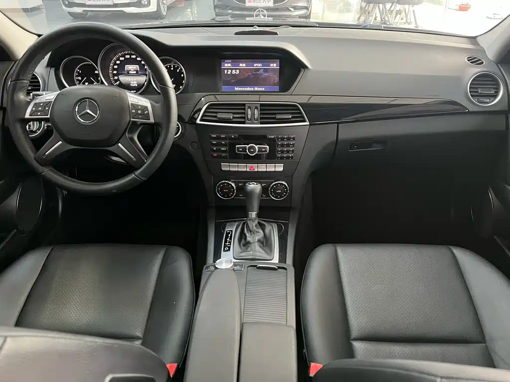 Mercedes-Benz Mercedes-Benz C-Class 2013 C 180 Classic Grand Edition 2014 - thumbnail 13