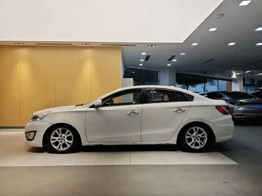 Haima Familia 2014 M5 1.6L Manual Fashion Edition 2015 - thumbnail 6