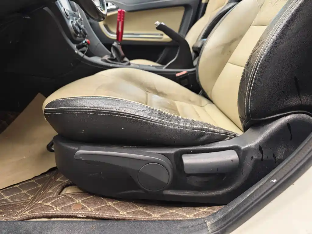 Haima Familia 2014 M5 1.6L Manual Fashion Edition 2015 - thumbnail 10