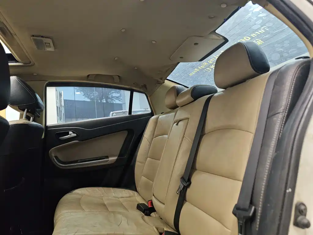 Haima Familia 2014 M5 1.6L Manual Fashion Edition 2015 - thumbnail 22
