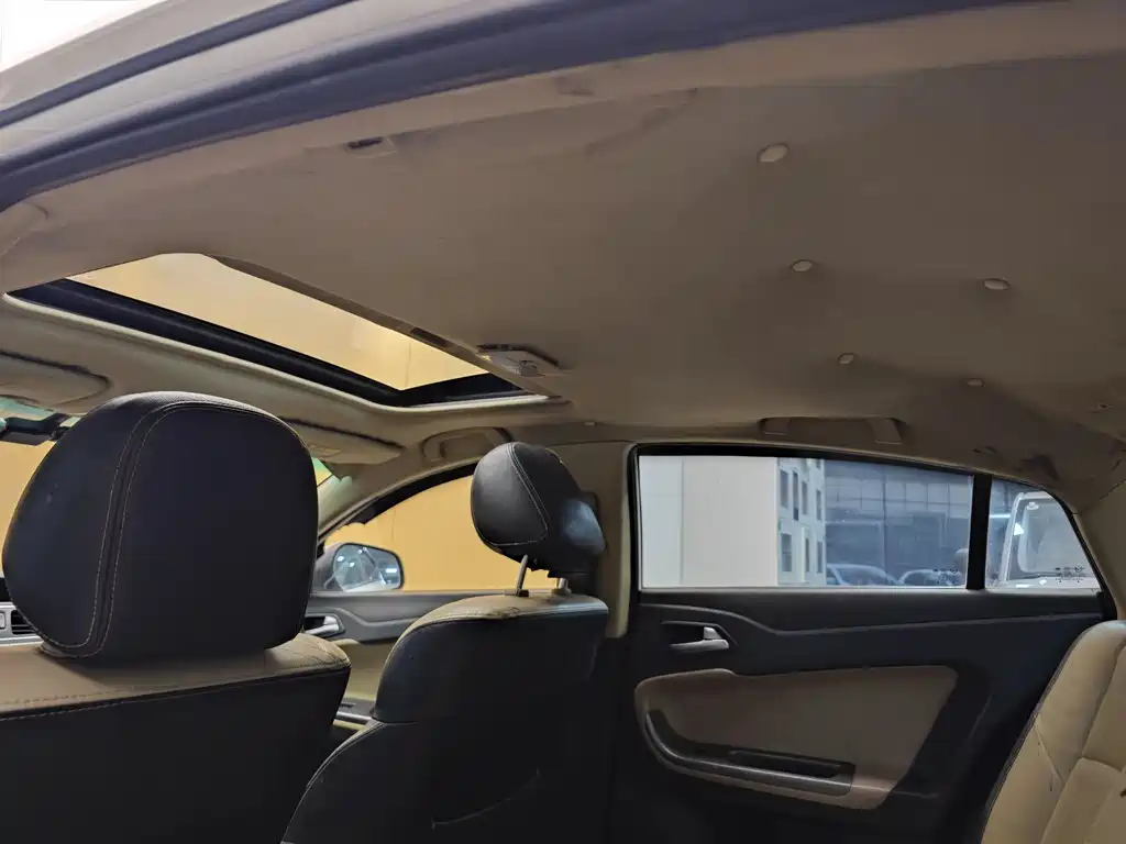 Haima Familia 2014 M5 1.6L Manual Fashion Edition 2015 - thumbnail 23