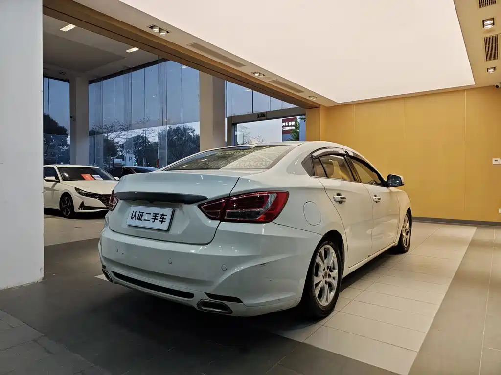 Haima Familia 2014 M5 1.6L Manual Fashion Edition 2015 - thumbnail 28