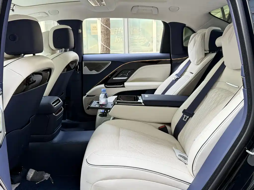 Hongqi Hongqi Jin Kui Hua Guo Ya 2024 3.0T V6 2025 - thumbnail 7