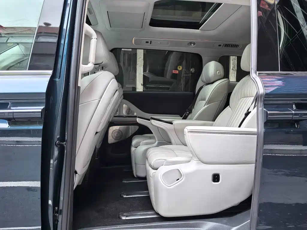 Lantu Automobile Lantu Dreamer 2025 PHEV AWD Flagship Kunpeng Edition 2025 - thumbnail 12