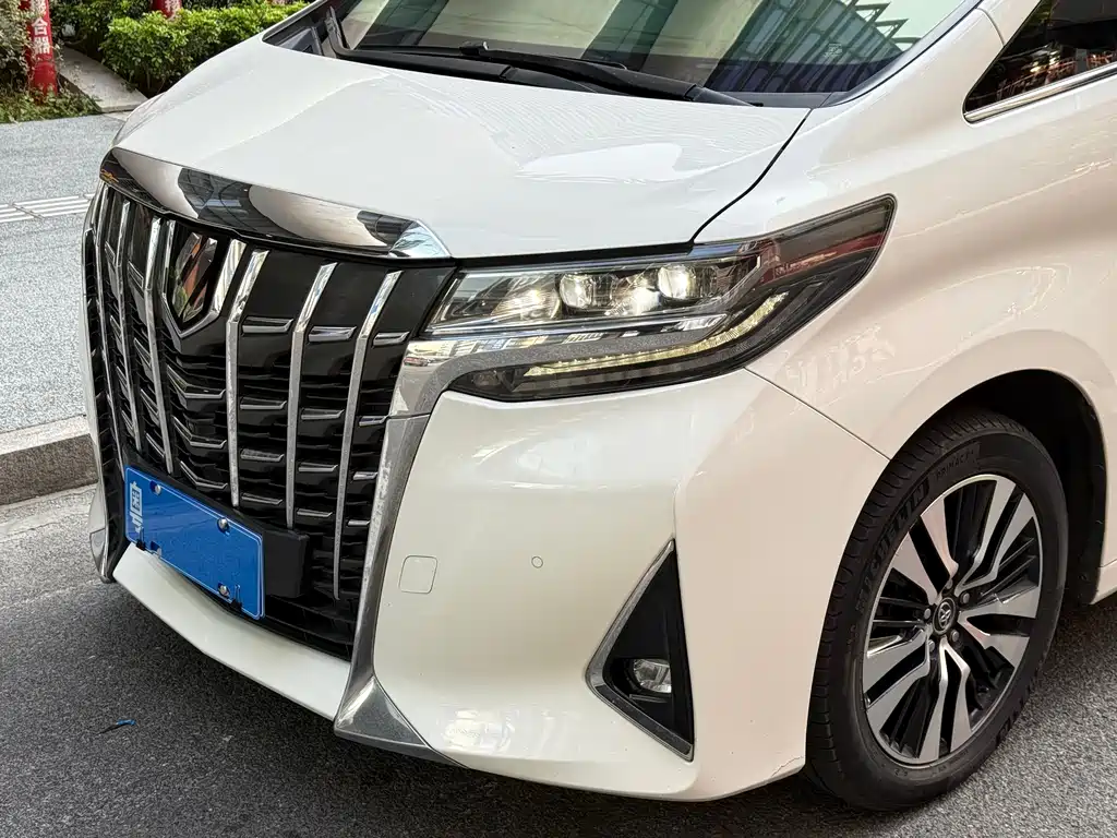 Toyota Alphard 2018 Model Year Facelift 3.5L Luxury Version 2018 - thumbnail 2