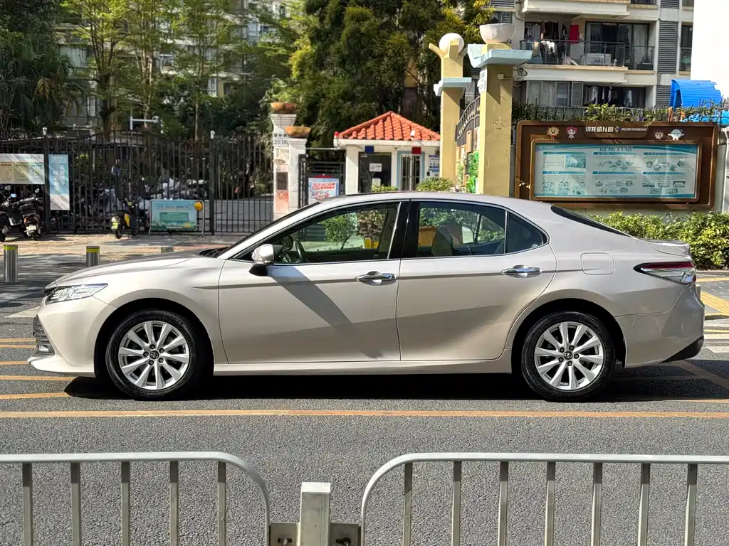 Toyota Toyota Camry 2018 2.0G Luxury Edition 2018 - thumbnail 16
