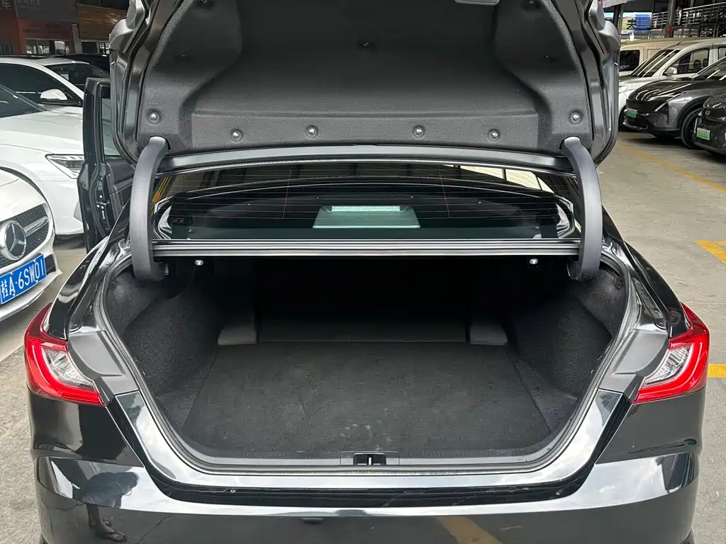 Toyota Toyota Camry 2024 2.0GVP Luxury Edition 2024 - thumbnail 24