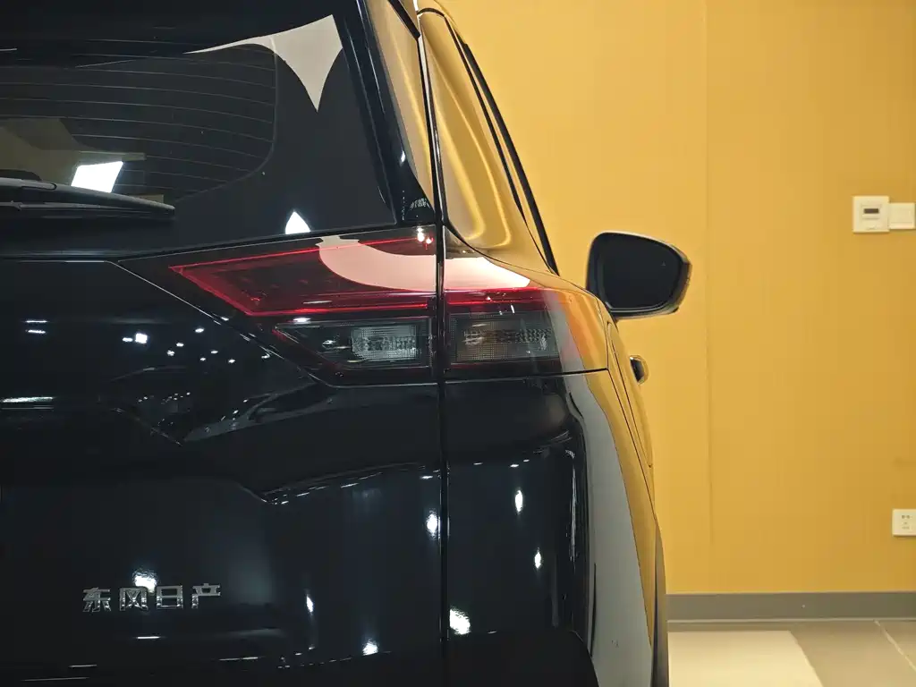 Nissan Nissan X-Trail 2021 VC-Turbo 300 CVT 2WD Luxury Edition 2023 - thumbnail 25