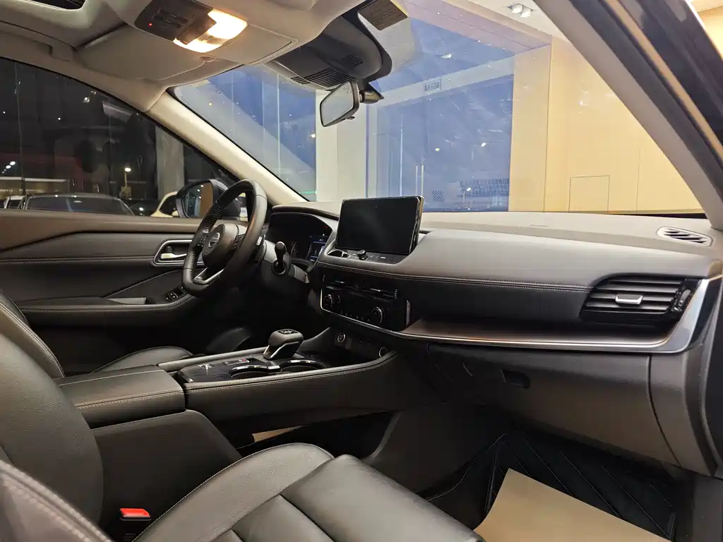 Nissan Nissan X-Trail 2021 VC-Turbo 300 CVT 2WD Luxury Edition 2023 - thumbnail 30