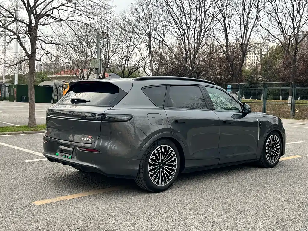 Lantu Automobile Lantu FREE 2025 FREE+ AWD Qiankun Edition 2025 - thumbnail 6