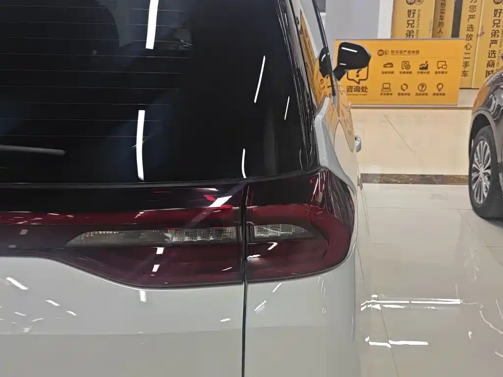 GAC Trumpchi GAC Trumpchi M6 2023 PRO 270T DCT Luxury Edition 2024 - thumbnail 5