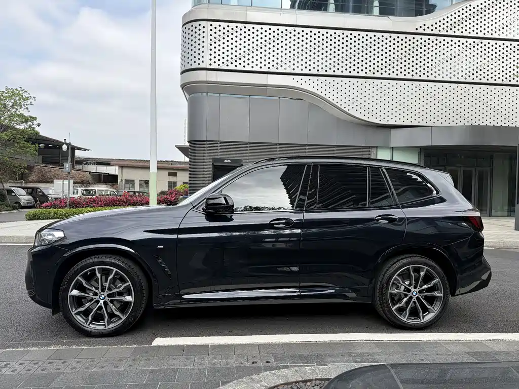 BMW BMW X3 2023 xDrive30i Leading Model M Night Package 2023 - thumbnail 4