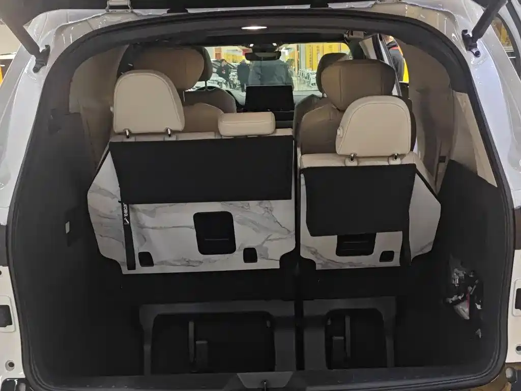 Toyota Toyota Sienna 2024 2.5L Hybrid Premium Elite Edition 2025 - thumbnail 15