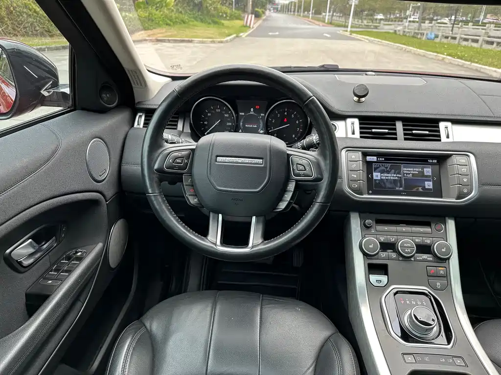 Land Rover Range Rover Evoque 2016 2.0T SE Intelligent Edition 2017 - thumbnail 12