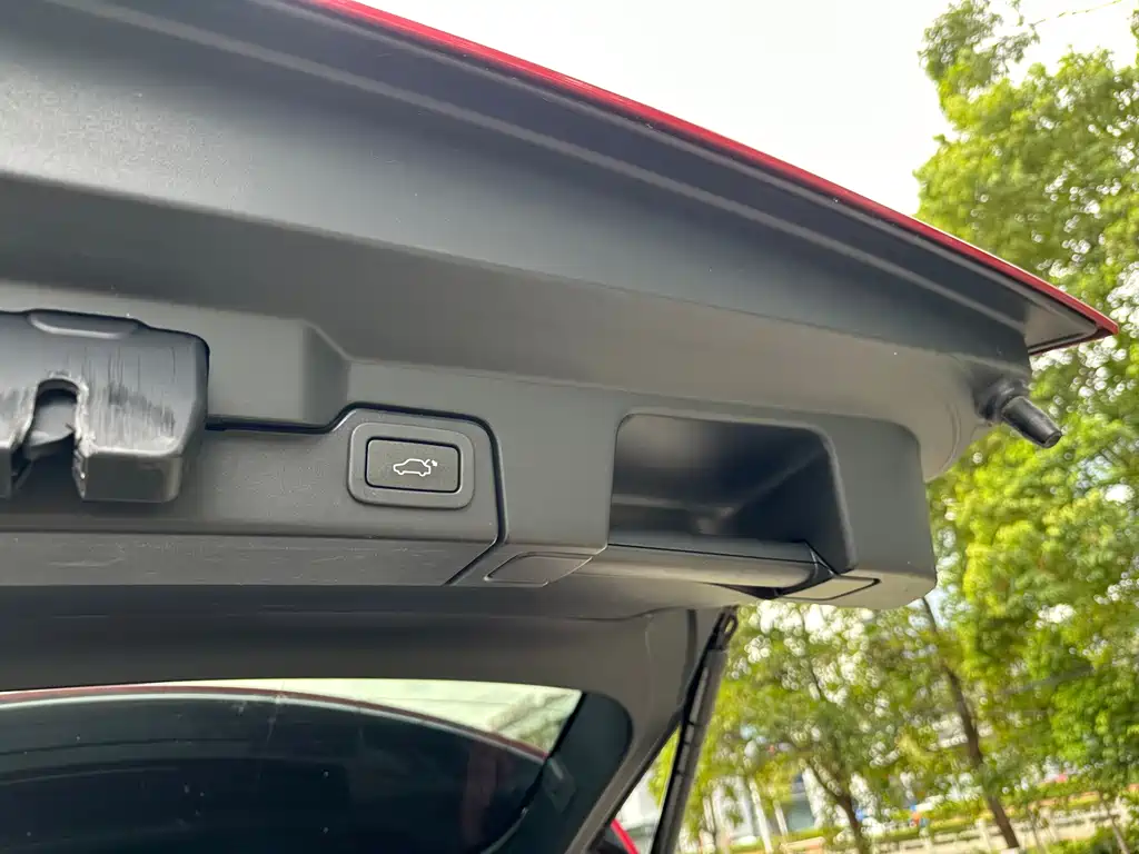 Land Rover Range Rover Evoque 2016 2.0T SE Intelligent Edition 2017 - thumbnail 17