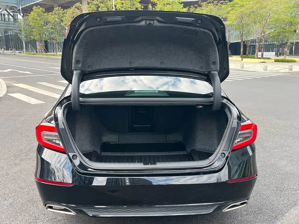 Honda Honda Accord 2022 260TURBO Luxury Edition 2023 - thumbnail 15
