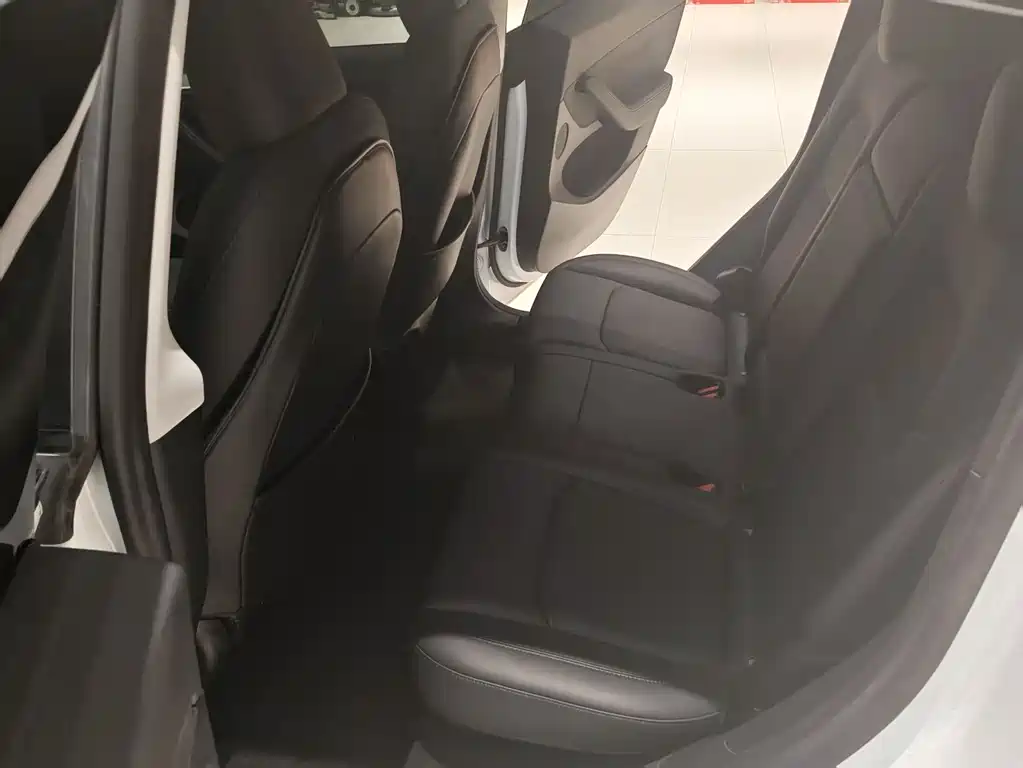 Tesla Model Y 2023 Rear-Wheel Drive 2023 - thumbnail 10