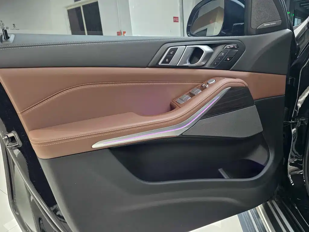 BMW BMW X7 xDrive40i Luxury Package 2024 - thumbnail 4