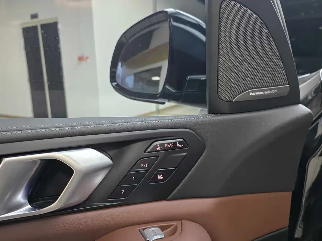 BMW BMW X7 xDrive40i Luxury Package 2024 - thumbnail 6