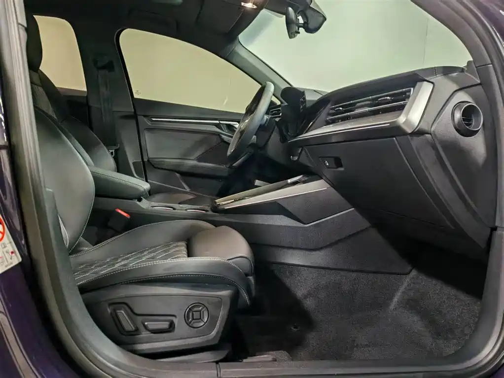 Audi Audi A3 2025 Sportback 35 TFSI Premium Plus 2025 - thumbnail 7