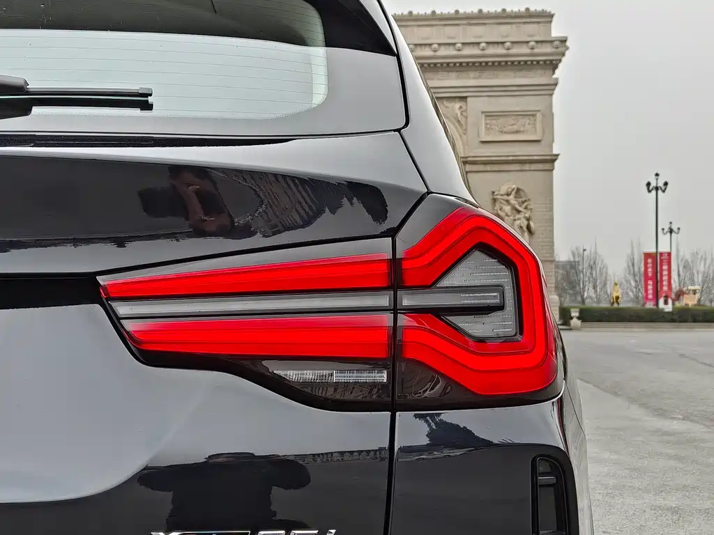BMW BMW X3 2022 xDrive25i M Sport Package 2023 - thumbnail 13