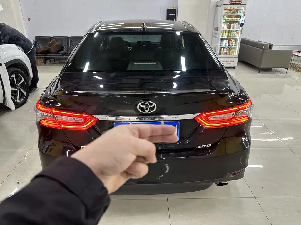 Toyota Toyota Camry 2021 2.0G Luxury Edition 2022 - thumbnail 2