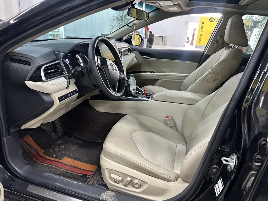 Toyota Toyota Camry 2021 2.0G Luxury Edition 2022 - thumbnail 4