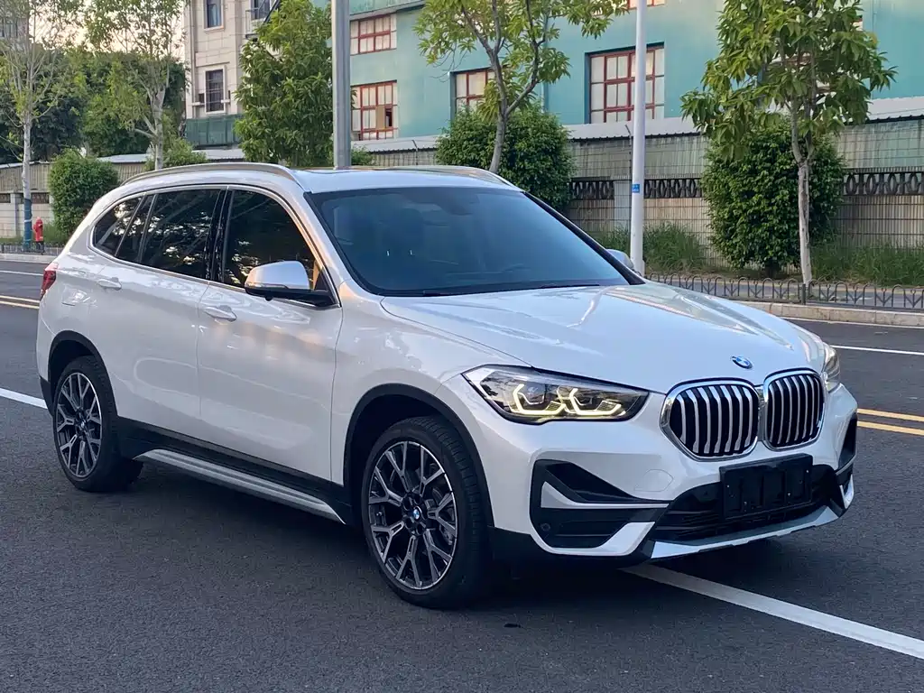 BMW BMW X1 2022 xDrive25Li Premium Model 2023 - thumbnail 3